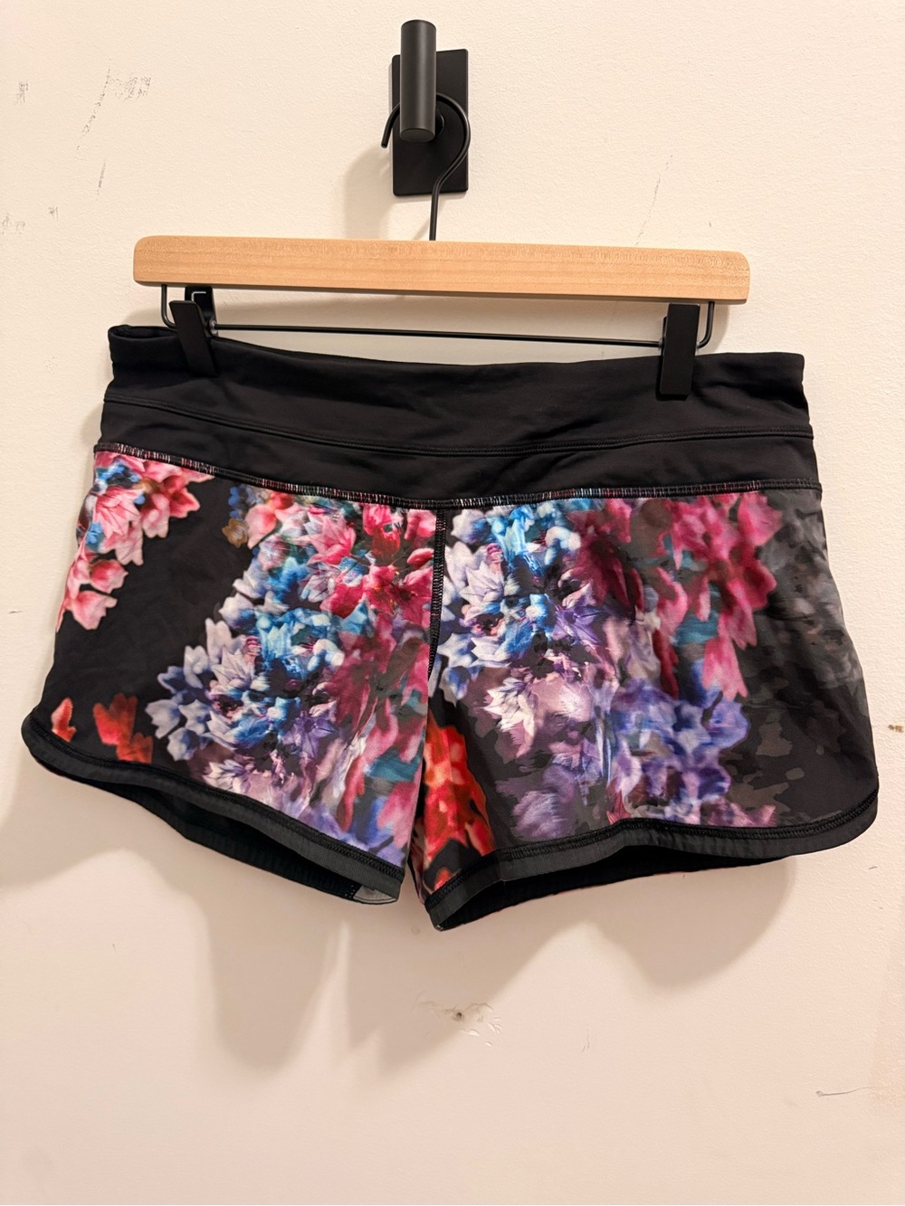 Lululemon Black Floral Athletic Women's Shorts